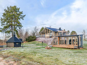 Holiday Home Aurinkopaikka by Interhome